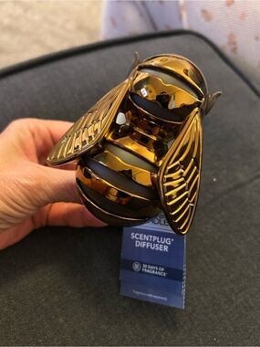 Yankee Candle Gold Bee ScentPlug Diffuser